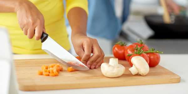 Who Should Learn Knife Skills for Cooking?